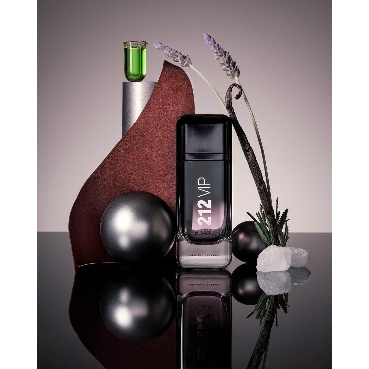 Carolina Herrera Carolina Herrera 212 VIP Black EDP 100 мл - Парфюмна Вода за Мъже 2