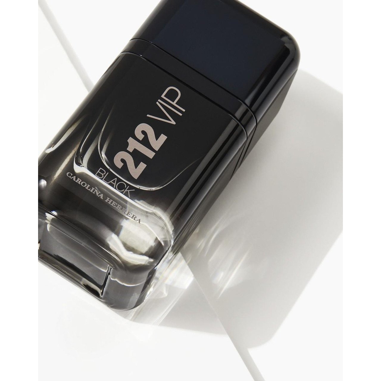 Carolina Herrera Carolina Herrera 212 VIP Black 50 мл - Парфюмна Вода за Мъже 4